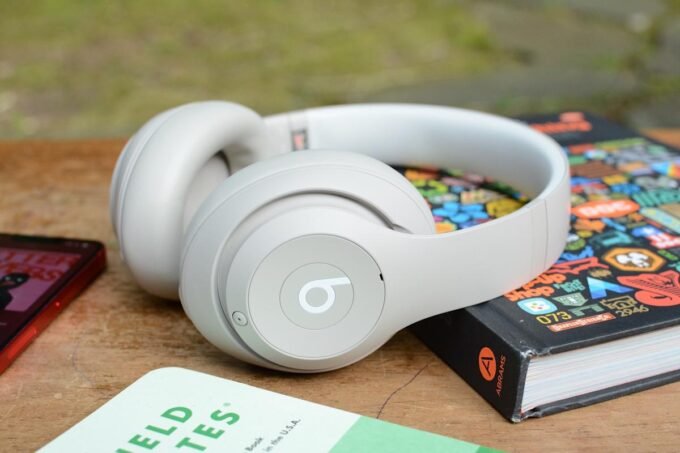 Presidents' Day 2026: Uncovering the Best Tech Deals from Apple, Sony, Anker & More 5 A collection of discounted tech gadgets, including an Apple Watch, headphones, and a smart charger, arranged for Presidents' Day sales 2026.