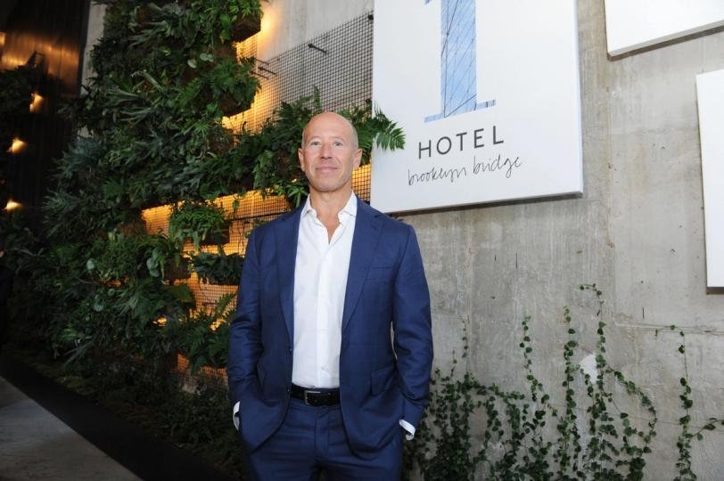 Real Estate Billionaire Barry Sternlicht: US Regulation Blocks a $125 Billion Blockchain Leap 3 Barry Sternlicht, Chairman and CEO of Starwood Capital Group, discussing asset tokenization and regulatory challenges.