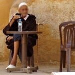 Réunion de la commission technique sur la réforme des retraites au siège de la CDG à Rabat, avec des représentants syndicaux et du RCAR.