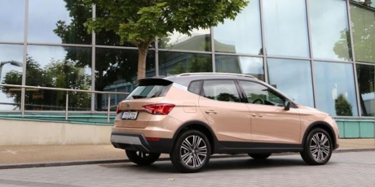 L'Événement 'Rollin' Young' de SEAT Maroc : Les Nouvelles Ibiza et Arona Conquièrent Casablanca avec Style et Technologie 3 Les nouvelles SEAT Ibiza et Arona dévoilées lors de l'événement Rollin' Young à Casablanca.