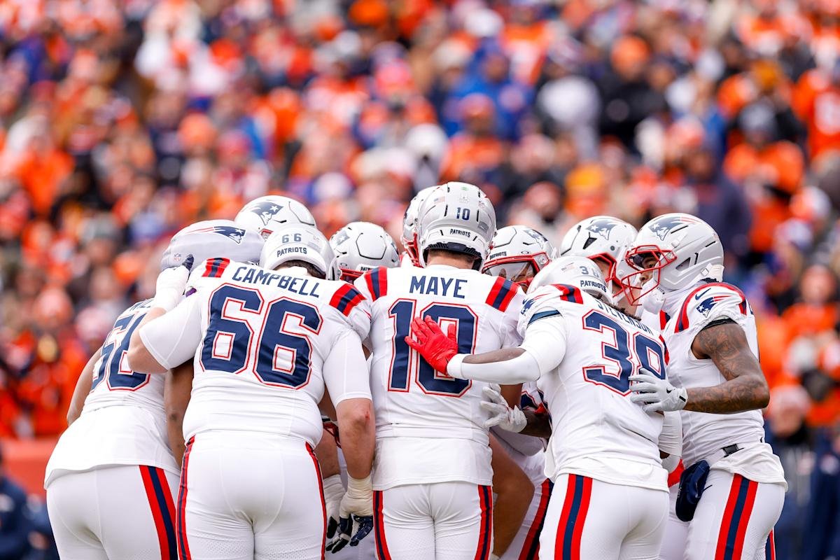 New England Patriots and Seattle Seahawks team logos facing each other, symbolizing the Super Bowl LX matchup.