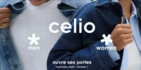 Une femme souriante portant des vêtements Celio Women, dans un décor moderne et lumineux, symbolisant le nouveau positionnement mixte de la marque.