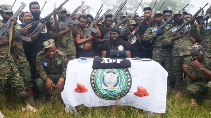 Image illustrant le conflit anglophone au Cameroun, avec le logo Ambazonia Communication Network.