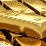 ارتفاع قياسي لأسعار الذهب في مصر: عيار 21 يتخطى 6700 جنيه وسط تزايد الإقبال على الملاذات الآمنة 6 صورة لسبائك ذهب أو عملات ذهبية ترمز لارتفاع أسعار الذهب في السوق المصري.