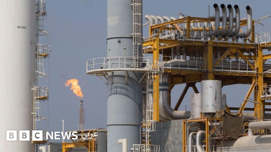 منشأة لمعالجة الغاز في حقل بارس الجنوبي، أكبر حقل غاز طبيعي في العالم، يظهر عليها آثار استهداف.