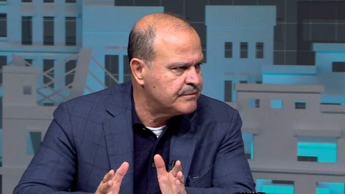 الأردن يؤكد سيادته وينفي مشاركته الهجومية في الصراع الإقليمي: تصريحات حاسمة من العين المجالي 25 العين حسين هزاع المجالي يتحدث في برنامج تلفزيوني حول السياسة الأردنية والتواجد العسكري الأجنبي.