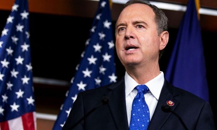 صورة تجمع بين أعلام الولايات المتحدة وإيران، أو خريطة للشرق الأوسط تبرز مناطق التوتر.