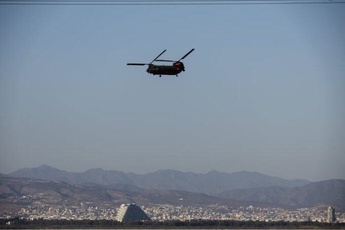 صورة جوية لقاعدة أكروتيري البريطانية في قبرص بعد ضربة محتملة بطائرة مسيّرة