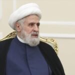 الأمين العام لحزب الله نعيم قاسم يتحدث في مؤتمر صحفي حول الوضع في لبنان ومعركة الدفاع المشروع.