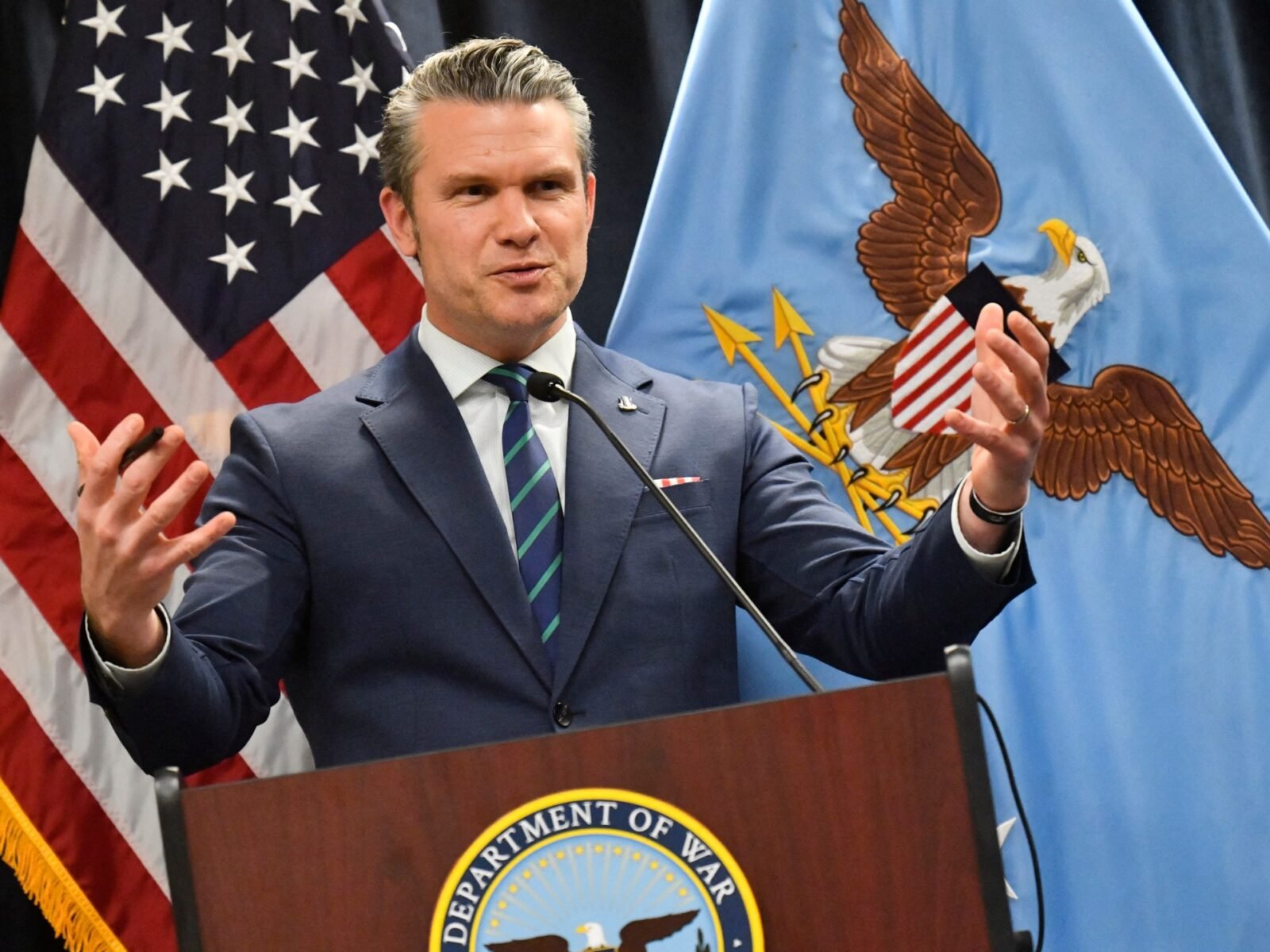 العلاقات الأمريكية الإيرانية الروسية