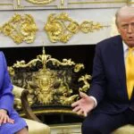 الرئيس الأمريكي دونالد ترامب ورئيسة الوزراء اليابانية ساناي تاكايتشي في المكتب البيضاوي