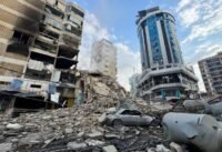 آثار غارة إسرائيلية على الضاحية الجنوبية لبيروت في 7 مارس 2026.