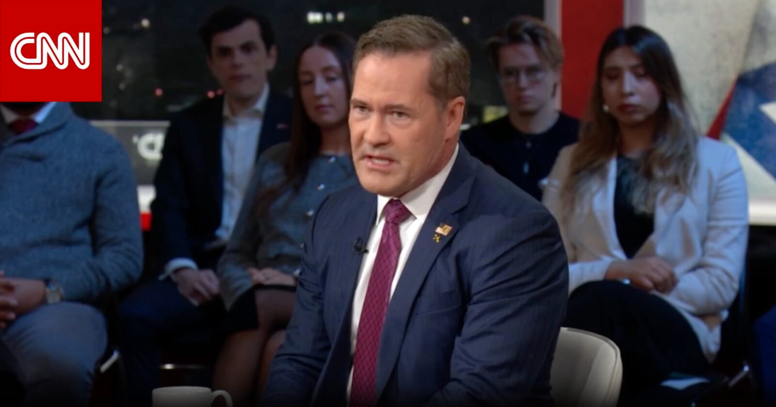 واشنطن توضح موقفها من إرسال قوات برية إلى إيران: استبعاد سيناريو الغزو الشامل 3 سفير الولايات المتحدة لدى الأمم المتحدة مايك والتز يتحدث خلال جلسة حوارية