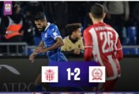 لاعبو الكوكب المراكشي يحتفلون بهدف في مرمى حسنية أكادير خلال مباراة بالبطولة الاحترافية.