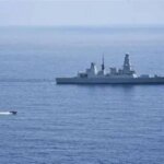 المدمرة البريطانية إتش إم إس دراغون تبحر في البحر الأبيض المتوسط