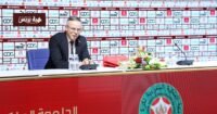 الناخب الوطني محمد وهبي يتحدث في ندوة صحفية حول استعدادات المنتخب المغربي لكأس العالم