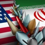 صورة تعبيرية لصاروخ أو طائرة مسيّرة إيرانية تحلق فوق منطقة الخليج، تعكس التوتر الإقليمي.