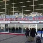 انفجارات قوية تهز محيط مطار أربيل وتصاعد كثيف للدخان 2 صورة لدخان يتصاعد من منطقة قرب مطار أربيل بعد الانفجارات