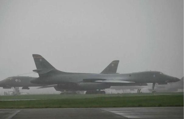 بريطانيا تمنح واشنطن الضوء الأخضر لاستخدام قواعدها في ضرب مواقع إيرانية بمضيق هرمز 6 صورة لمضيق هرمز أو سفن حربية أو خريطة للمنطقة