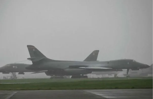 بريطانيا تمنح واشنطن الضوء الأخضر لاستخدام قواعدها في ضرب مواقع إيرانية بمضيق هرمز 3 صورة لمضيق هرمز أو سفن حربية أو خريطة للمنطقة