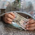 تهديد إسرائيلي جديد يستهدف صاحب شركة صيرفة في بيروت بعد استهداف مقرها 6 مقر شركة الإنصاف للصيرفة في شارع الحمراء ببيروت، لبنان، بعد تلقي صاحبها تهديداً إسرائيلياً.