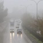 صورة توضيحية لخرائط الطقس أو سحب ممطرة ترمز للتقلبات الجوية في الأردن