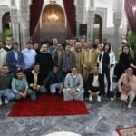 جريدة "العمق المغربي" تحتفي بأسرتها في إفطار رمضاني وتكرم صحافييها بدعم غير مسبوق للسكن والسيارات 6 مدير نشر جريدة العمق المغربي، محمد لغروس، يكرم صحافيين خلال حفل إفطار رمضاني في الرباط، معلناً عن دعم مالي للسكن والسيارات.