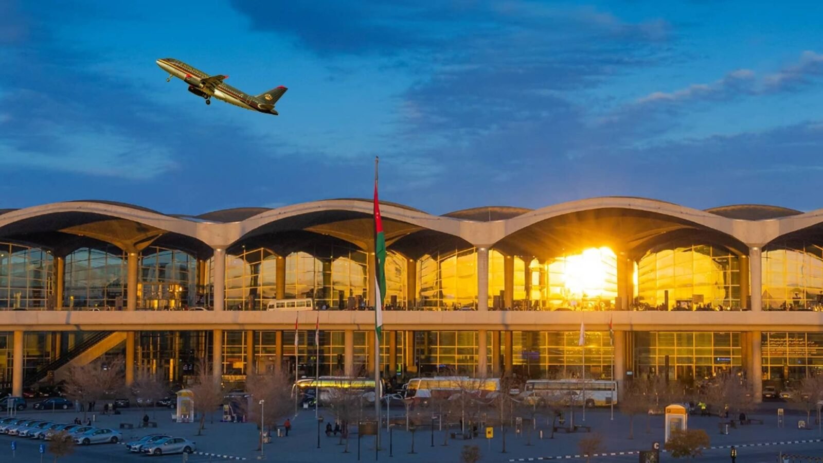 ساعات عمل مركز الخدمات الحكومية مطار الملكة علياء