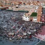 صورة تعبيرية لشعار حزب الأصالة والمعاصرة في مدينة وجدة، تعكس التحديات الداخلية التي يواجهها الحزب.