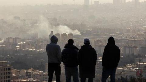 صورة لمبنى الكونغرس الأمريكي أو الرئيس ترامب