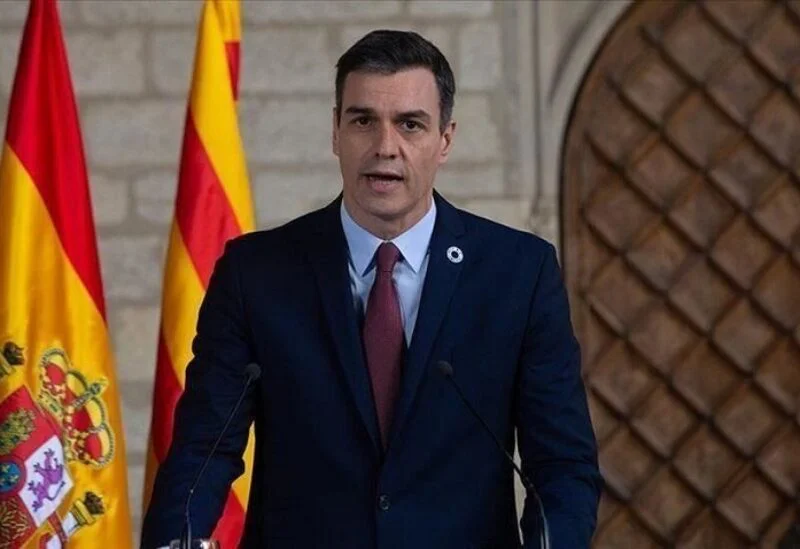 رئيس الوزراء الإسباني يدين قانون الإعدام الإسرائيلي الجديد ويصفه بـ'الفصل العنصري' 3 صورة لرئيس الوزراء الإسباني بيدرو سانتشيث يتحدث في مؤتمر صحفي