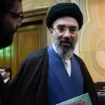 صورة لمجتبى خامنئي، المرشد الأعلى الجديد لإيران، في مناسبة رسمية