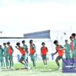 أشبال الأطلس يختتمون استعداداتهم ببنغازي لتصفيات شمال إفريقيا المؤهلة لكأس إفريقيا 2 صورة جماعية للاعبي المنتخب المغربي لأقل من 17 سنة خلال حصة تدريبية في بنغازي، ليبيا.