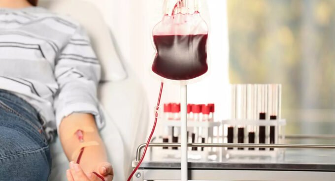 Don de sang : AMAL, l'ingéniosité au service de la vie pendant le Ramadan 7 Une campagne de sensibilisation au don de sang de l'association AMAL, intitulée « Red After Ftour », utilisant des codes marketing détournés pour encourager les dons post-iftar pendant le Ramadan.