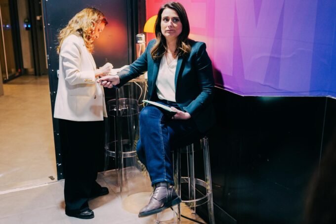 Marine Tondelier : L'Écologie en Quête de Souffle, la Leader Face aux Vents Contraires 8 Marine Tondelier : L'Écologie en