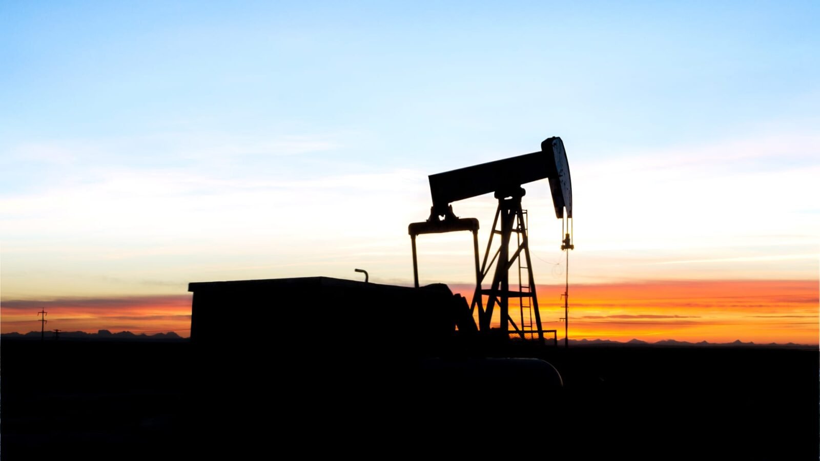 Oil Markets on Edge: Trump's Iran Truce Fails to Soothe Supply Fears 3 Oil tankers navigating the Strait of Hormuz, symbolizing global energy supply routes amidst geopolitical tensions.