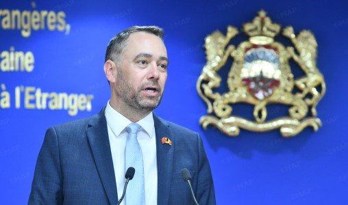 Le Maroc et la Belgique appelés à renforcer leur partenariat avec conviction et fiabilité (MAE Belge) 9 Maxime Prévot, ministre belge des Affaires étrangères, et Nasser Bourita, ministre marocain des Affaires étrangères, lors d'une conférence de presse à Rabat, symbolisant le renforcement des liens bilatéraux.