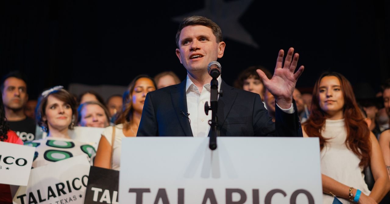 The Digital Battleground: How Creators Are Reshaping Political Campaigns 3 A diverse group of social media creators engaging with political figures, symbolizing the new era of digital campaigning and its inherent complexities.