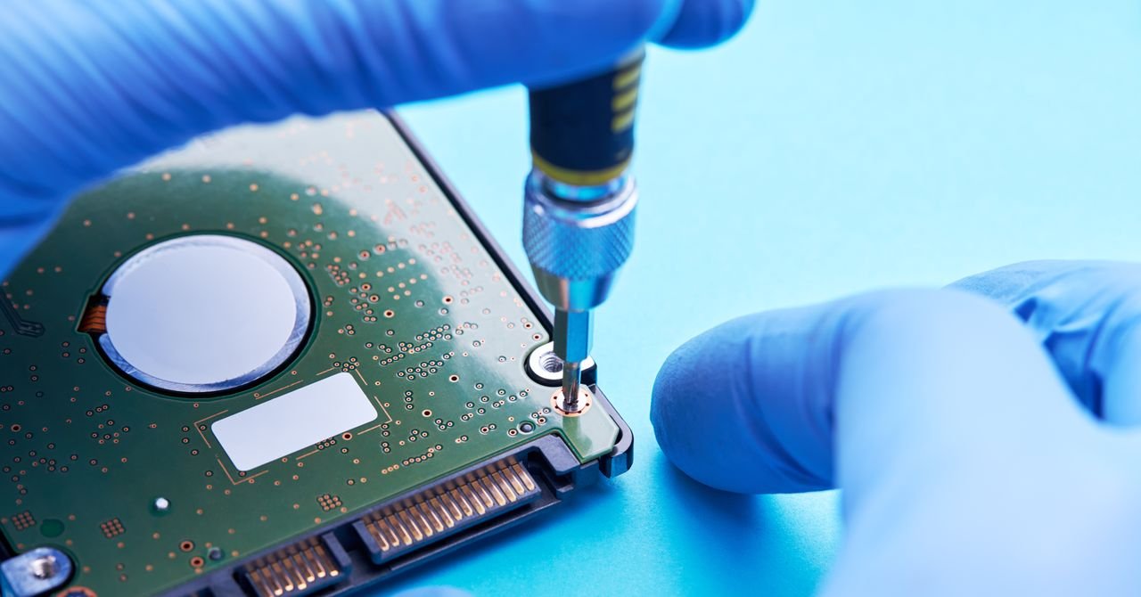 A collection of various refurbished electronic devices like a smartphone, laptop, and tablet, symbolizing smart and sustainable tech choices.