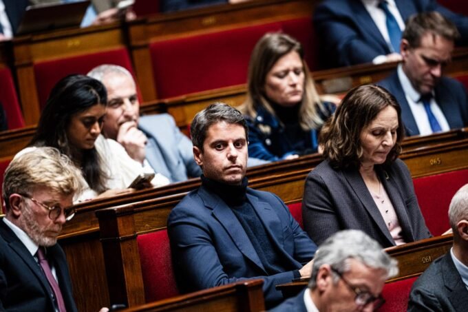Gabriel Attal à l'Assemblée nationale, en pleine campagne municipale, le 17 février 2026.