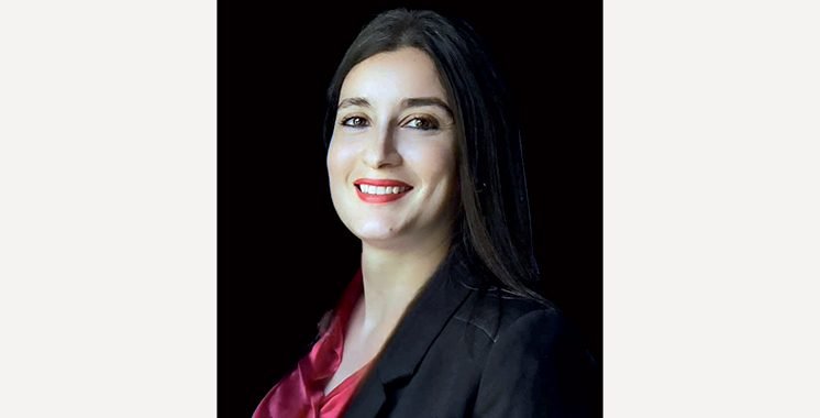 Samya El Mousti : L'Élan d'une Leader Engagée pour un Maroc Équitable et Inclusif 3 Portrait de Samya El Mousti, dirigeante engagée de SOS Villages d'Enfants Maroc, souriante et inspirante.