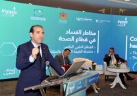 Mohamed Benalilou, président de l'INPPLC, s'exprimant lors d'une conférence sur la corruption dans le secteur de la santé.