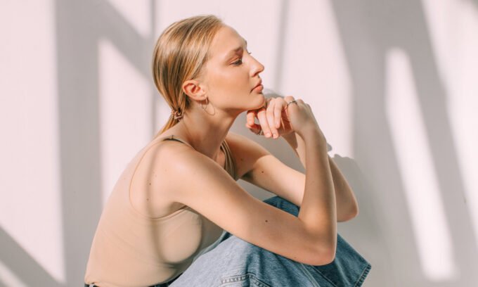 The Hidden Deficiency: How Choline Levels May Be Fueling Your Anxiety 9 Brain scan showing areas related to emotional regulation, highlighting the impact of choline on mental health.