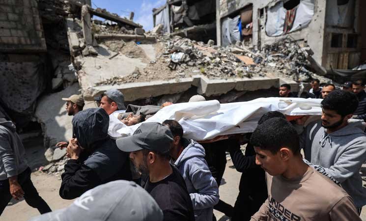 صورة تجمع لقطات لأحداث متفرقة في غزة ومضيق هرمز وشخصيات سياسية.