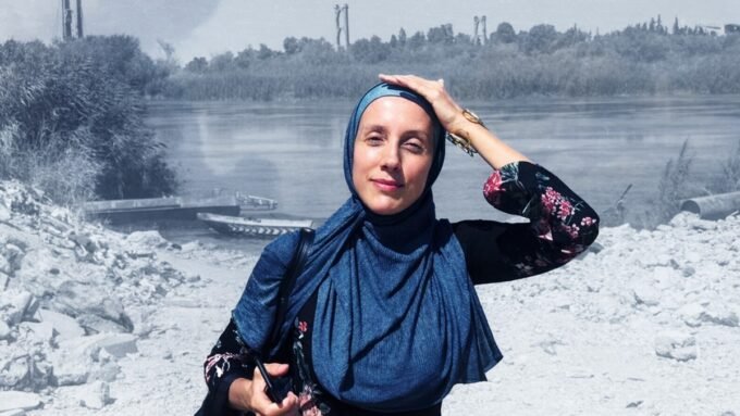 صورة للصحافية شيلي كيتلسون أو لمشهد من بغداد