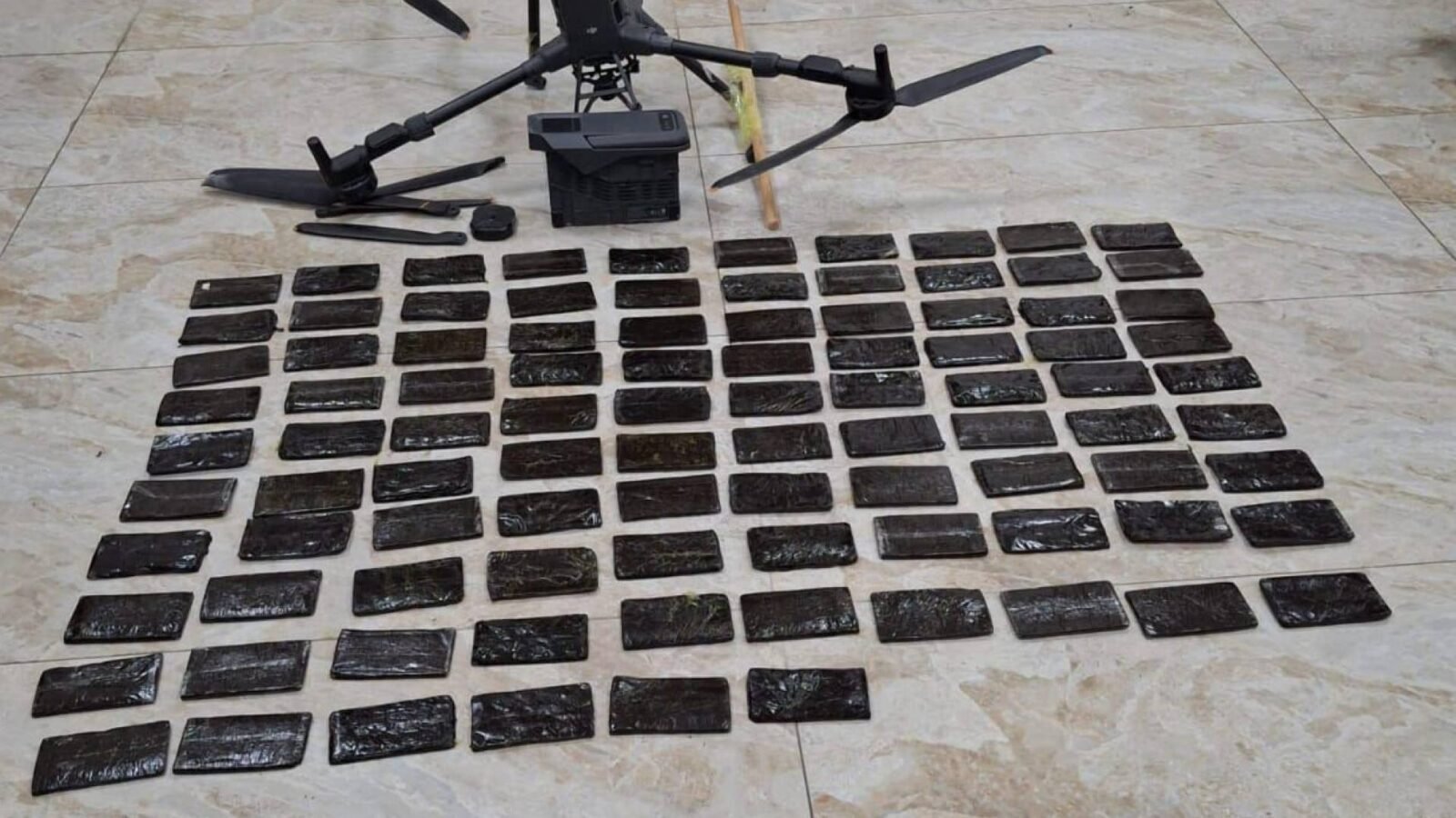 طائرة مسيرة تستخدم في تهريب المخدرات على الحدود الأردنية