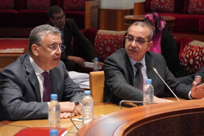 وزير العدل عبد اللطيف وهبي يتحدث في البرلمان حول إصلاح مهنة المحاماة واستقطاب الكفاءات الجامعية.