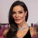 أبرز التطورات الإقليمية والدولية: من دبلوماسية إيران إلى تصعيد التوترات في الشرق الأوسط 6 صورة تجمع رموزًا للأحداث المذكورة مثل خريطة الشرق الأوسط، علم إيران، المسجد الأقصى، أو صورة رمزية للتوترات الدبلوماسية.