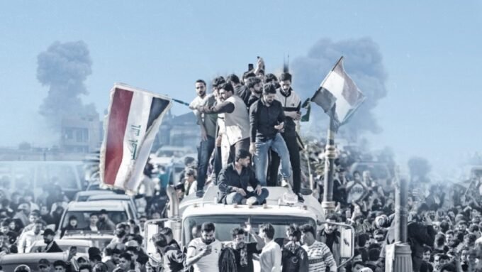 احتفالات الجماهير العراقية بتأهل منتخبها الوطني لكأس العالم 2026 في شوارع بغداد.