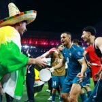 لاعبو منتخب العراق يحتفلون بتأهلهم التاريخي لكأس العالم 2026 بعد الفوز على بوليفيا في المكسيك.